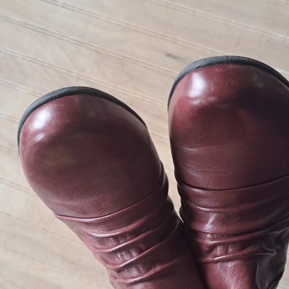 Earth Pegasus Merlot Soft Leather Zipper Slouchy Short Heel Ankle Booties Comfy - Picture 9 of 15